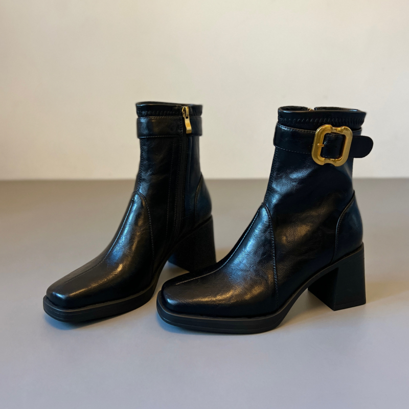 Spacious square‑toe design reduces foot squeezing